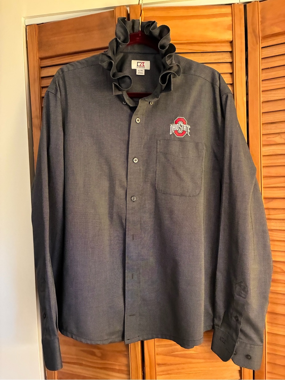 Ohio State Black Ruffle-Collar Button-Down Shirt - Picture 5 of 6